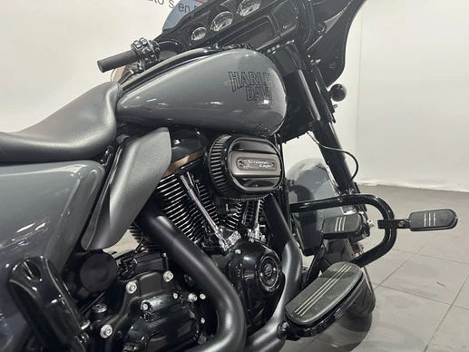 Harley-Davidson Street Glide - Afbeelding 16 van 23
