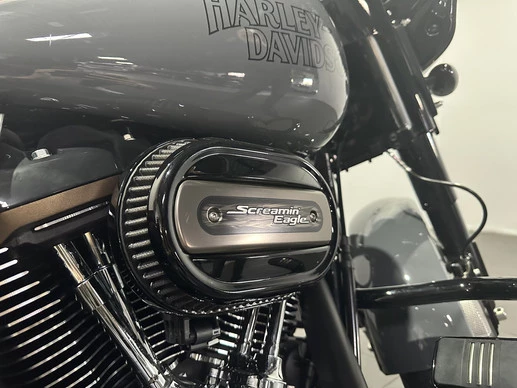 Harley-Davidson Street Glide - Afbeelding 17 van 23