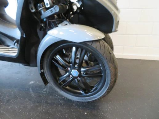 Piaggio MP3 - Afbeelding 7 van 14