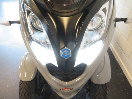 Piaggio MP3 - Afbeelding 14 van 14