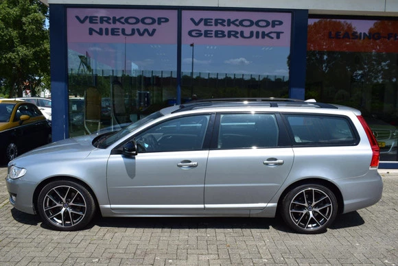 Volvo V70 - Afbeelding 2 van 25