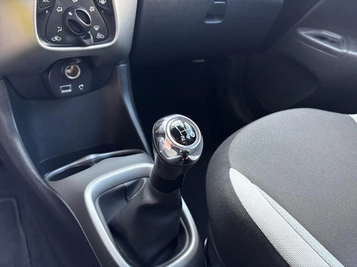 Toyota Aygo - Afbeelding 25 van 28