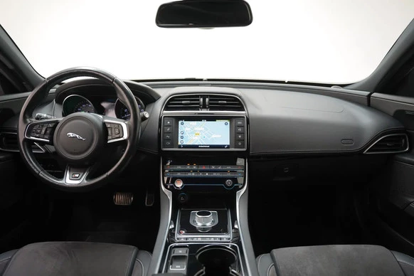Jaguar XE - Afbeelding 5 van 30