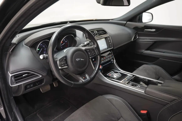 Jaguar XE - Afbeelding 20 van 30