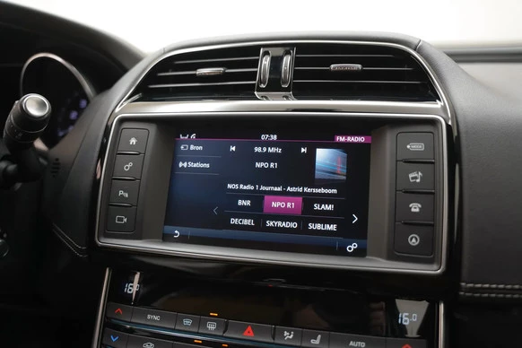 Jaguar XE - Afbeelding 27 van 30