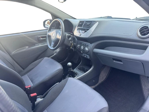 Suzuki Alto - Afbeelding 13 van 23