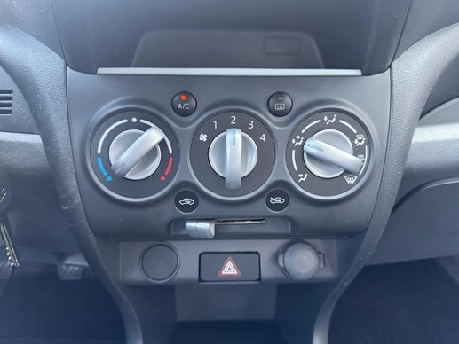 Suzuki Alto - Afbeelding 17 van 23