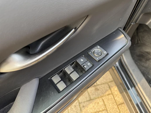 Lexus UX - Afbeelding 12 van 30