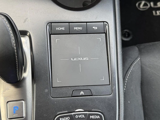 Lexus UX - Afbeelding 25 van 30
