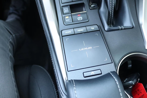 Lexus NX - Afbeelding 28 van 30