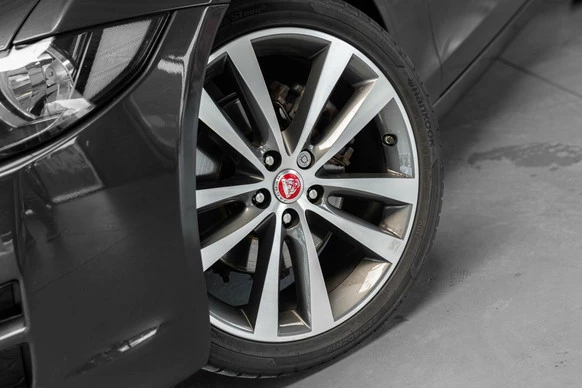 Jaguar XE - Afbeelding 22 van 30