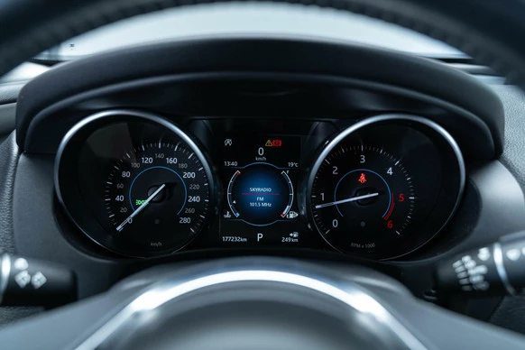 Jaguar XE - Afbeelding 27 van 30