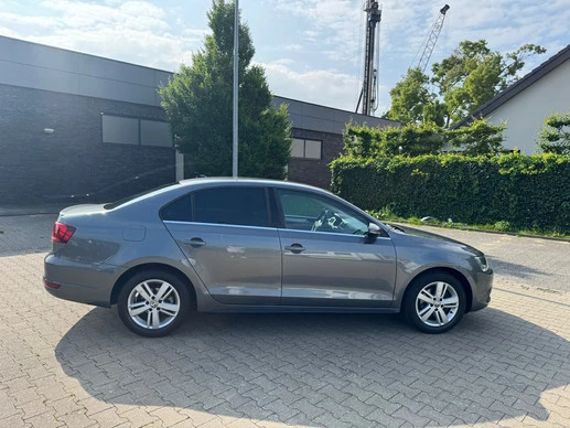 Volkswagen Jetta - Afbeelding 15 van 20