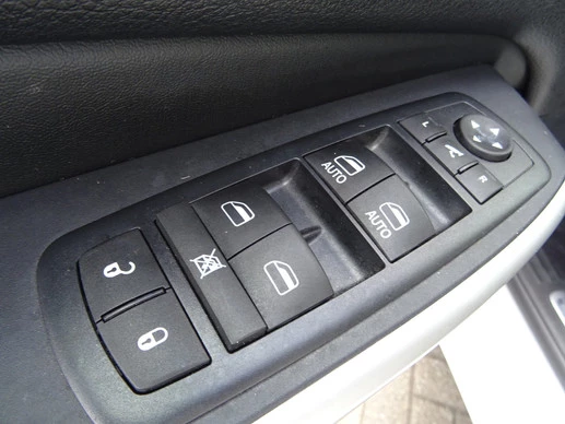 Jeep Cherokee - Afbeelding 20 van 30