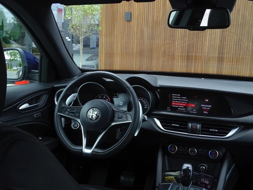 Alfa Romeo Stelvio - Afbeelding 17 van 30