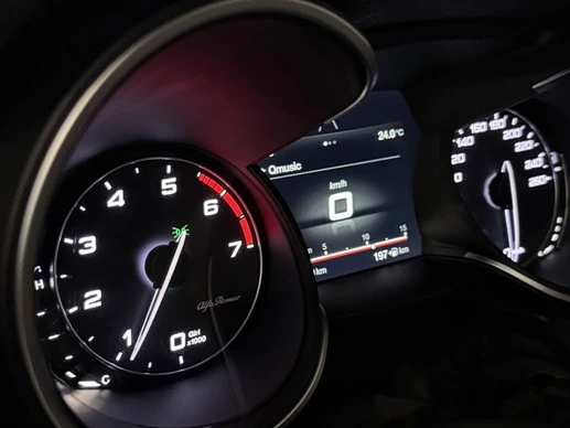 Alfa Romeo Stelvio - Afbeelding 19 van 30
