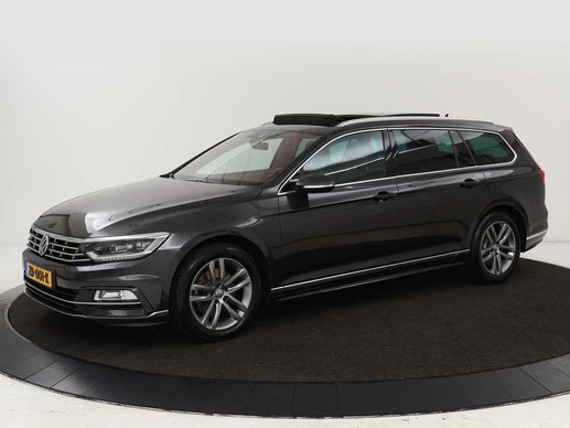 Volkswagen Passat - Afbeelding 1 van 30