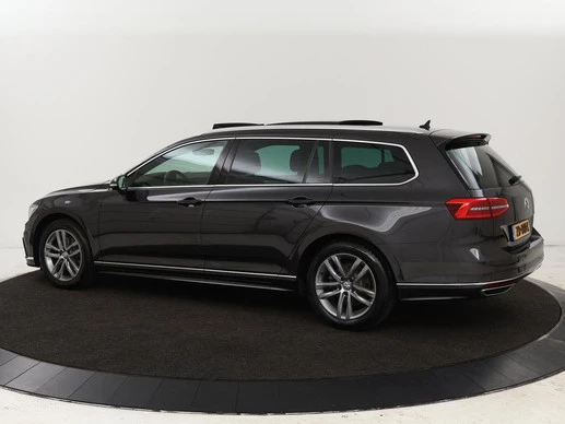 Volkswagen Passat - Afbeelding 2 van 30