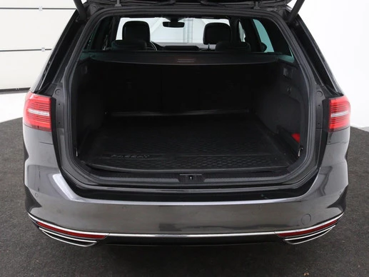 Volkswagen Passat - Afbeelding 11 van 30