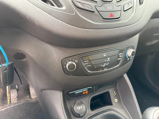 Ford Tourneo Courier - Afbeelding 22 van 30