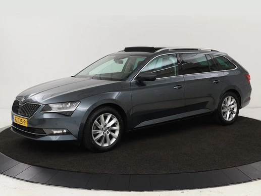 Škoda Superb - Afbeelding 1 van 30
