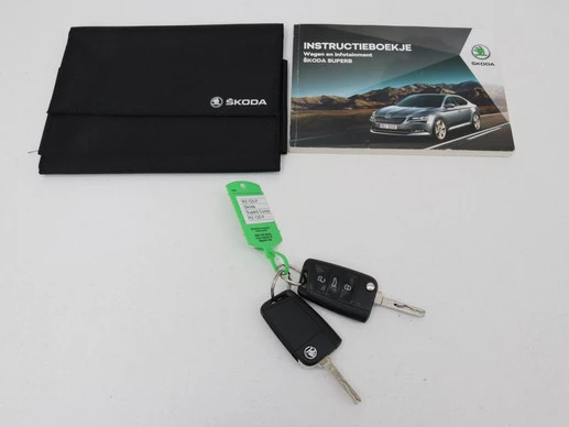 Škoda Superb - Afbeelding 15 van 30