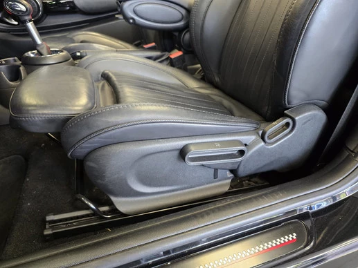 MINI Cooper Cabrio - Afbeelding 25 van 30