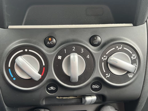 Suzuki Alto - Afbeelding 16 van 17