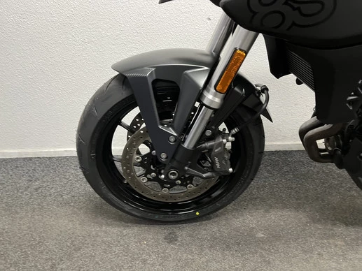 Suzuki GSX - Afbeelding 14 van 18