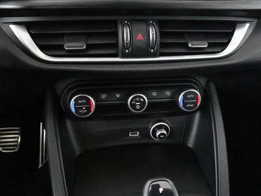 Alfa Romeo Stelvio - Afbeelding 24 van 30