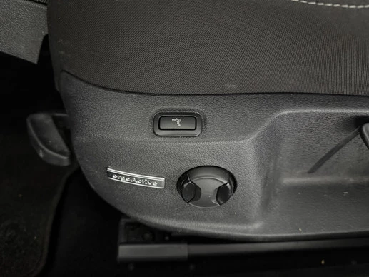 Volkswagen Golf - Afbeelding 13 van 30