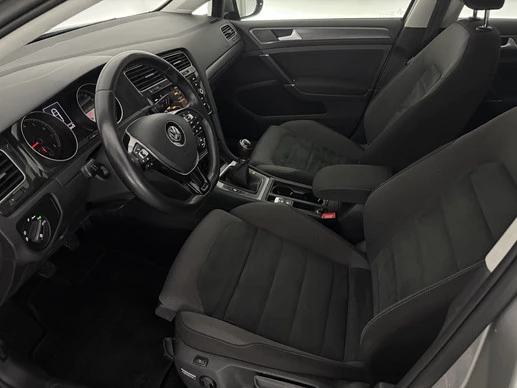 Volkswagen Golf - Afbeelding 28 van 30