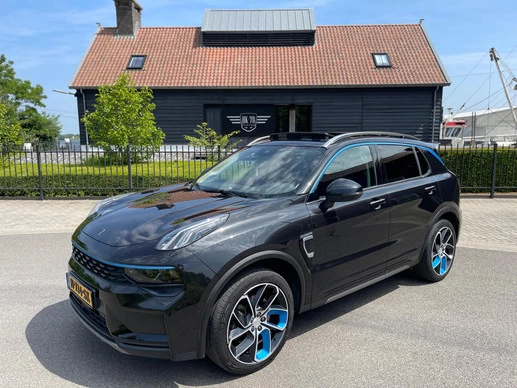 Lynk & Co 01 - Afbeelding 1 van 30
