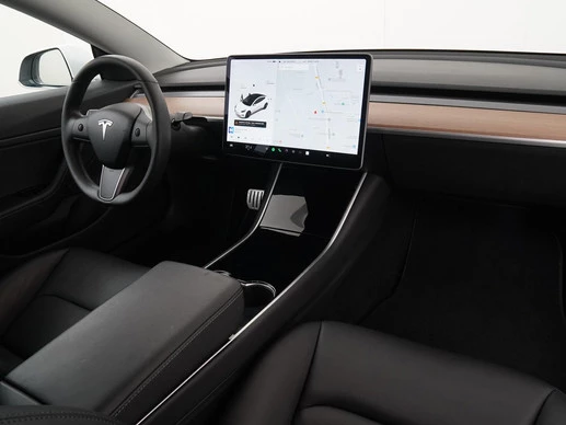 Tesla Model 3 - Afbeelding 2 van 30
