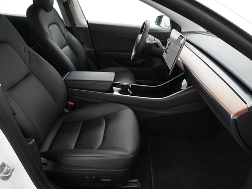 Tesla Model 3 - Afbeelding 3 van 30