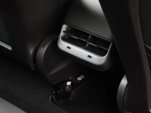 Tesla Model 3 - Afbeelding 11 van 30