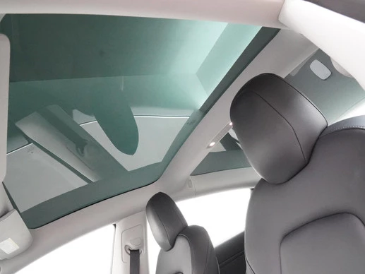 Tesla Model 3 - Afbeelding 18 van 30