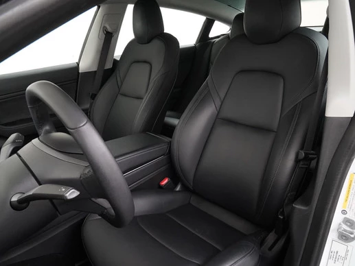Tesla Model 3 - Afbeelding 22 van 30