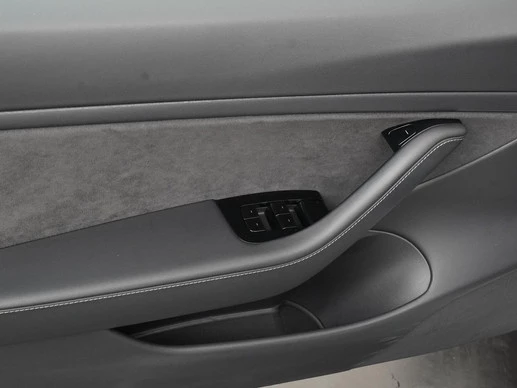 Tesla Model 3 - Afbeelding 27 van 30