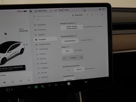 Tesla Model 3 - Afbeelding 28 van 30