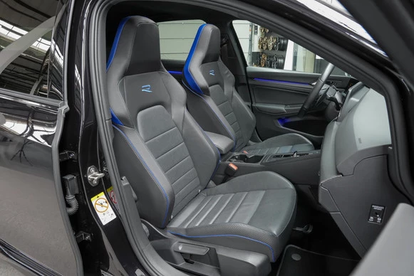 Volkswagen Golf - Afbeelding 21 van 30