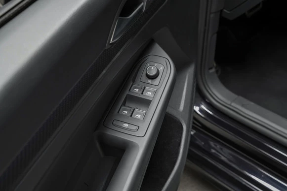 Volkswagen Golf - Afbeelding 24 van 30