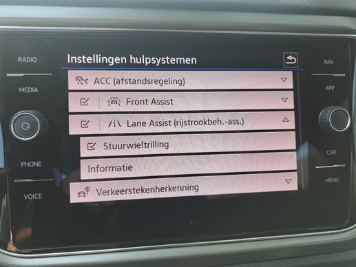 Volkswagen T-Roc - Afbeelding 8 van 25