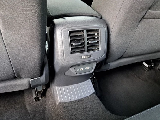 Volkswagen T-Roc - Afbeelding 18 van 25