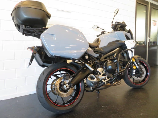 Yamaha MT 09 - Afbeelding 11 van 14