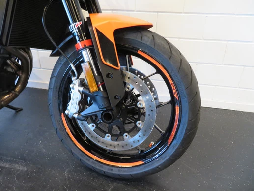 KTM 890 - Afbeelding 7 van 14