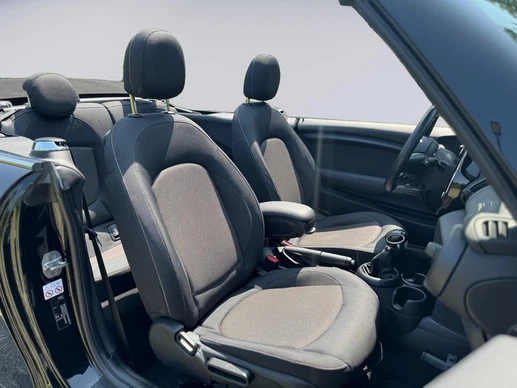 MINI Cooper Cabrio - Afbeelding 4 van 25