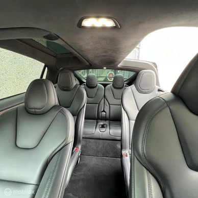 Tesla Model X - Afbeelding 17 van 27