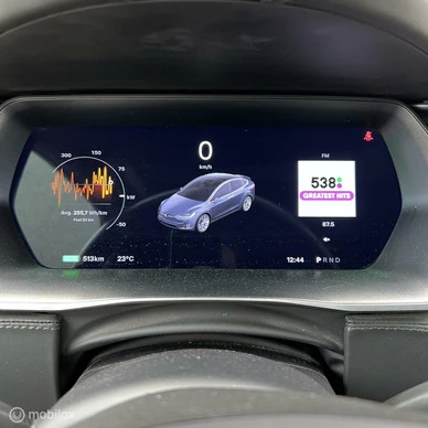 Tesla Model X - Afbeelding 25 van 27
