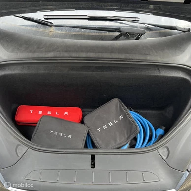 Tesla Model X - Afbeelding 26 van 27